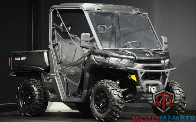 2025 Can-Am Defender DPS HD9 Stealth Black