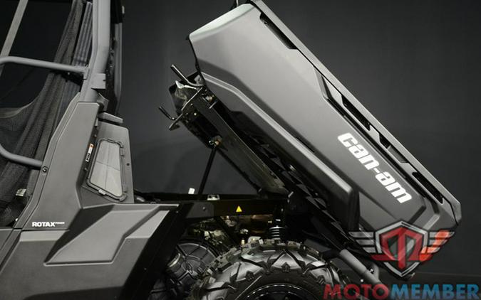 2025 Can-Am Defender DPS HD9 Stealth Black