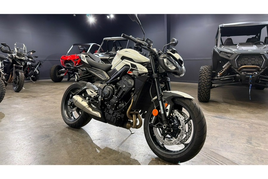 2025 Street Triple 765 R - Triumph