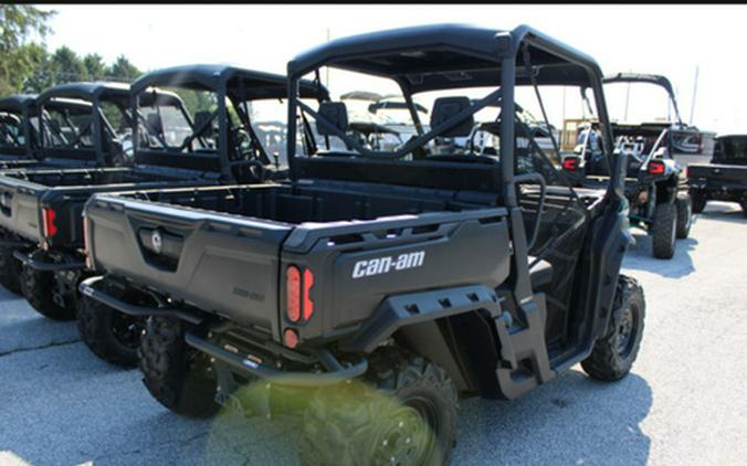 2025 Can-Am Defender HD7