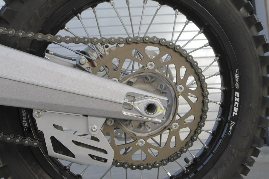 2026 Ducati Desmo450 EDX