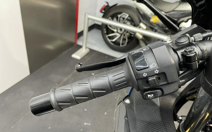 2023 Kawasaki Ninja® 400