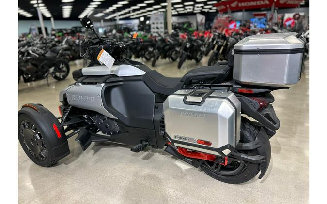 2025 CANYON XT - Can-Am