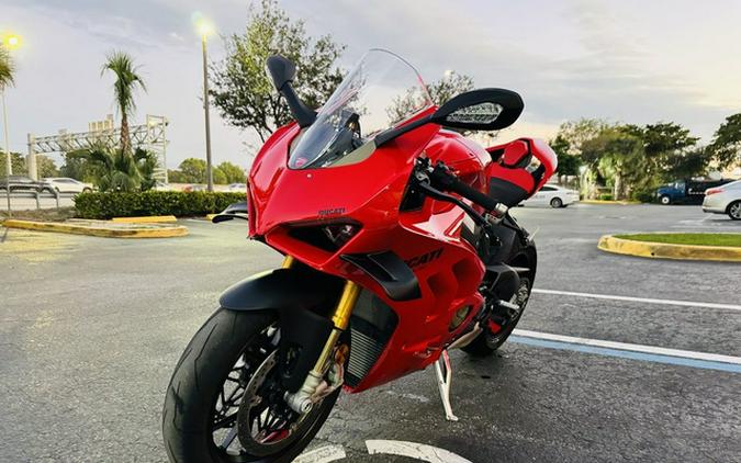 2023 Ducati Panigale V4 S Ducati Red