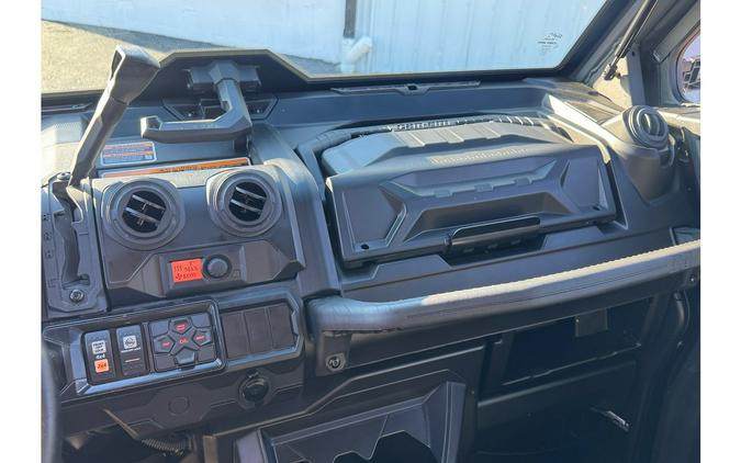 2025 Can-Am DEFENDER MAX LIMITED HD10