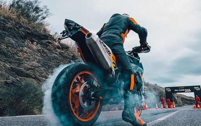 2024 KTM SMT 890