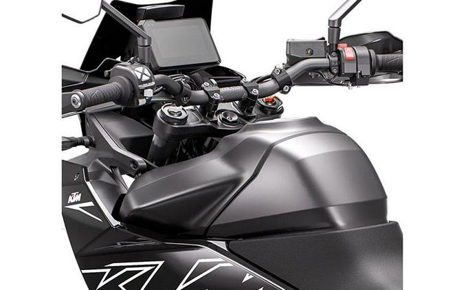 2024 KTM SMT 890