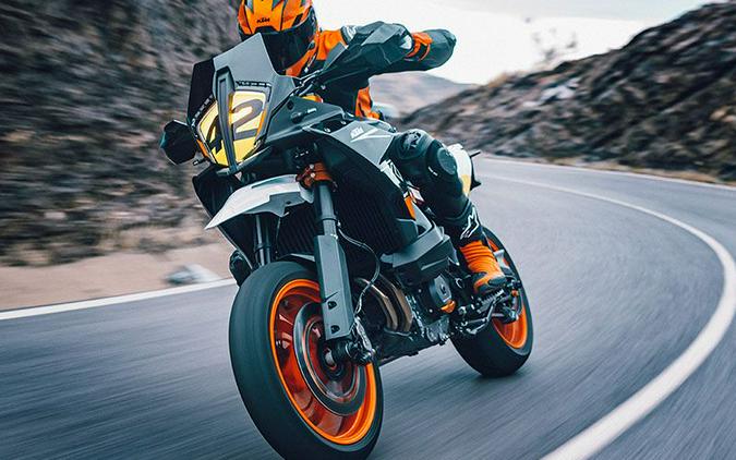 2024 KTM SMT 890