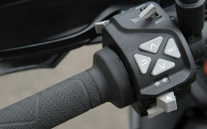 2024 KTM SMT 890