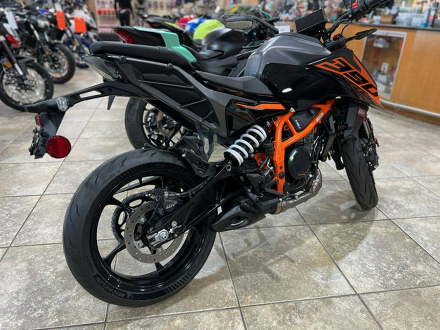 2026 KTM Duke 390