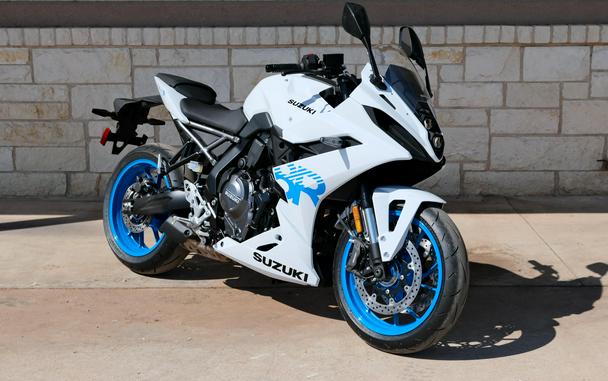 2026 SUZUKI GSX-8R