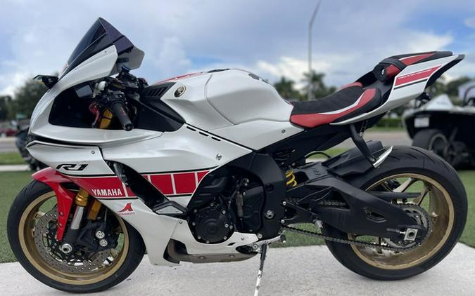 2022 Yamaha YZF-R1 World GP 60Th Anniversary
