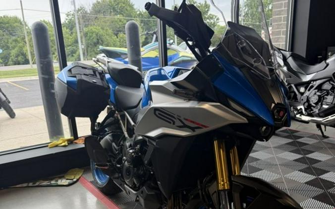 2025 Suzuki GSX-S 1000GX+