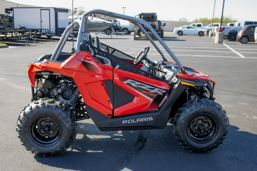 2026 POLARIS RZR 200 EFI