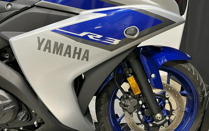 2015 Yamaha Motor Corp., USA YZF-R3