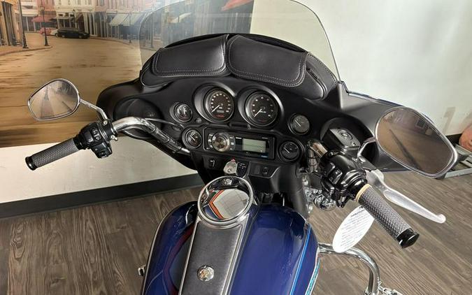 2001 Harley-Davidson® FLHTC - Electra Glide® Classic