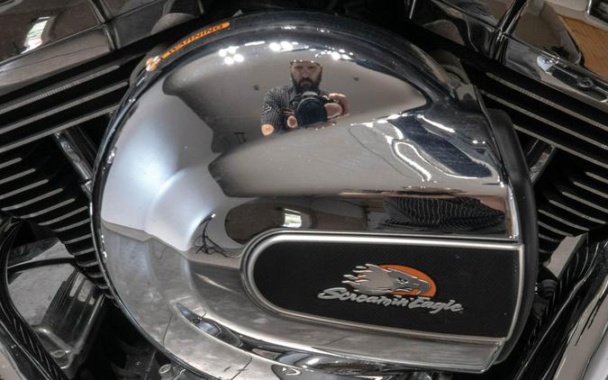 2015 Harley-Davidson FLHXS Street Glide Special in Charcoal Pearl