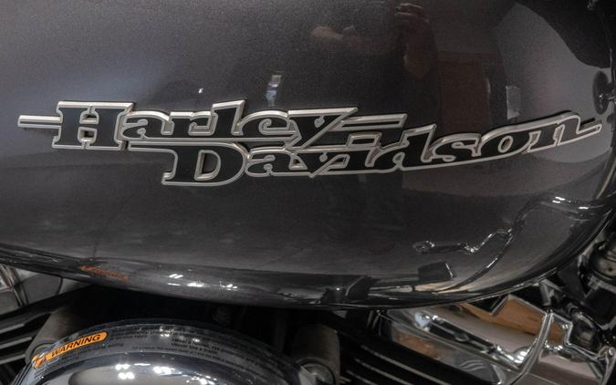 2015 Harley-Davidson FLHXS Street Glide Special in Charcoal Pearl