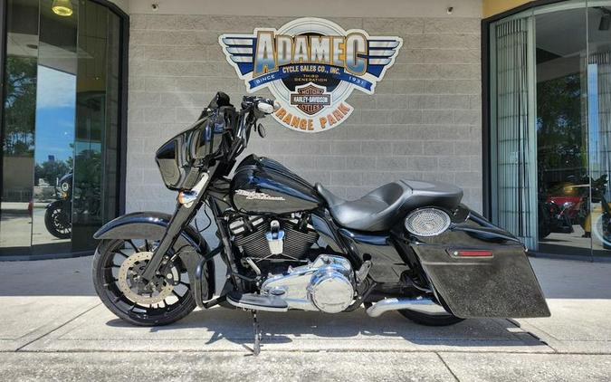 2018 Harley-Davidson® FLHX - Street Glide®