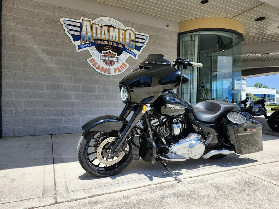 2018 Harley-Davidson® FLHX - Street Glide®