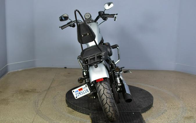 2015 Harley-Davidson Iron 883