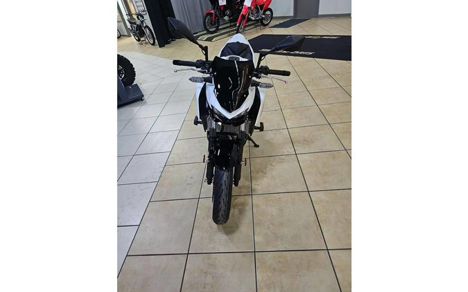 2026 Kawasaki Z500 SE ABS