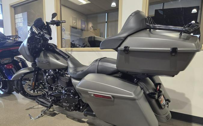 2019 Harley-Davidson® Street Glide® Special Industrial Gray Denim