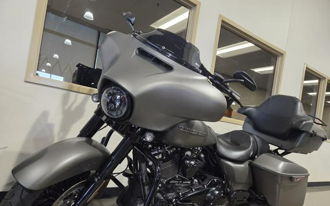 2019 Harley-Davidson® Street Glide® Special Industrial Gray Denim