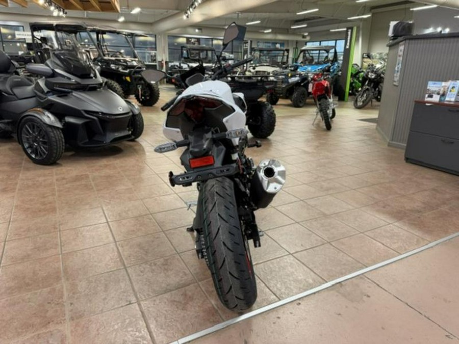 2026 Kawasaki Z500 SE ABS