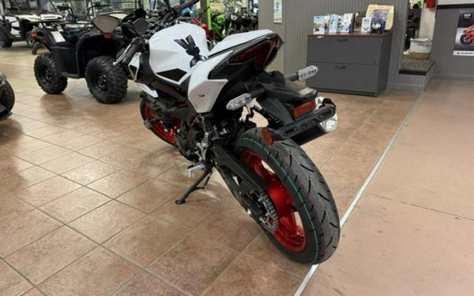 2026 Kawasaki Z500 SE ABS