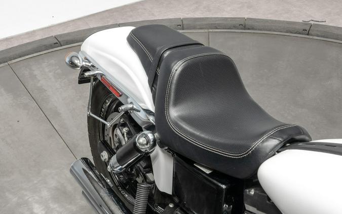 2017 Harley-Davidson FXDF Dyna Fat Bob in Crushed Ice Denim with 4,728 miles!
