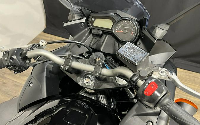 2012 Yamaha Motor Corp., USA FZ6R