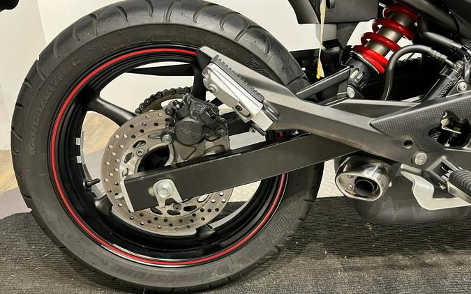 2012 Yamaha Motor Corp., USA FZ6R
