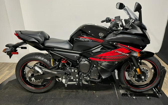 2012 Yamaha Motor Corp., USA FZ6R