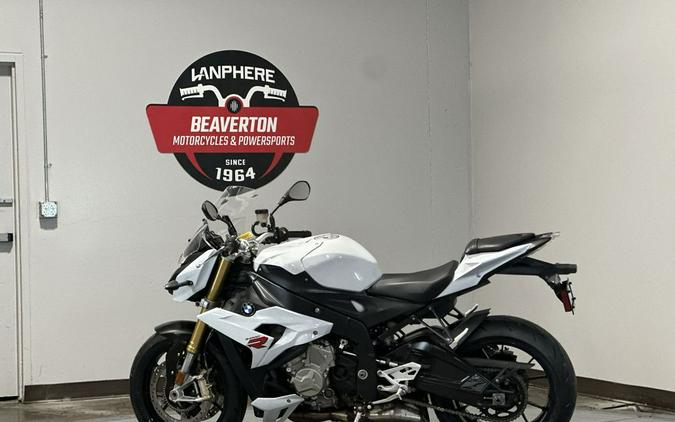 2016 BMW S 1000 R