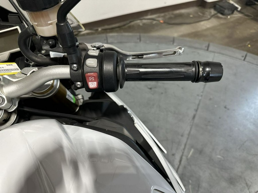 2016 BMW S 1000 R