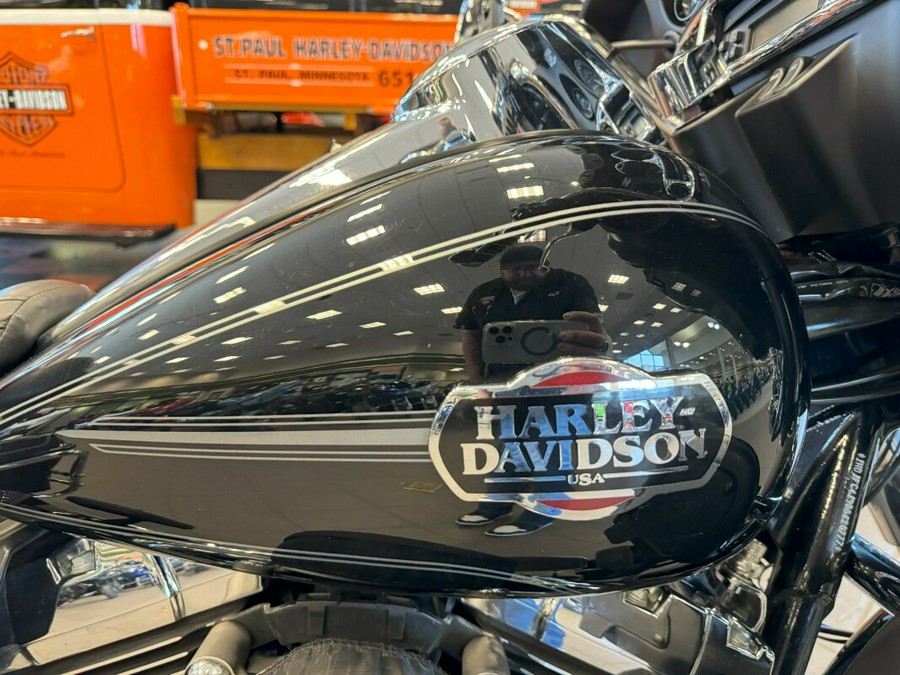 USED 2012 HARLEY-DAVIDSON ELECTRA GLIDE ULTRA CLASSIC FLHTCU FOR SALE NEAR ST PAUL, MN