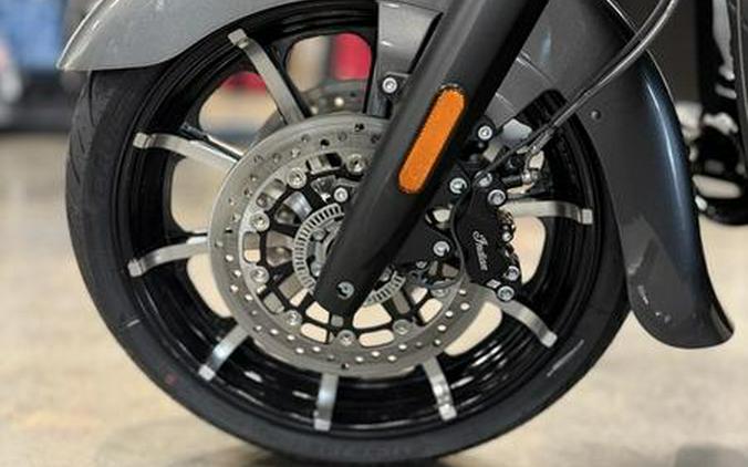 2025 Indian Motorcycle® Roadmaster® Dark Horse® w/Powerband Audio Heavy Metal