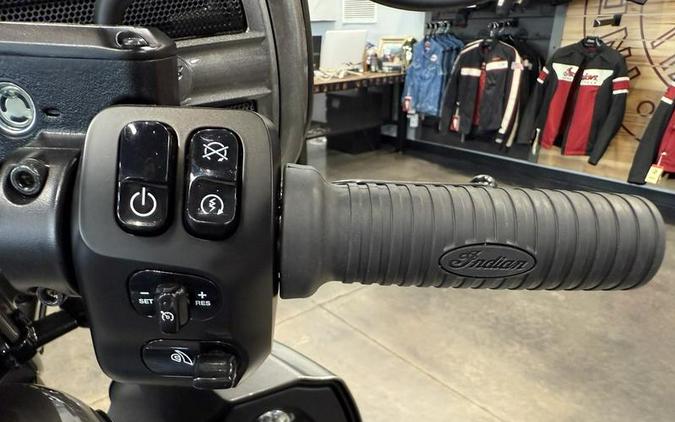 2025 Indian Motorcycle® Roadmaster® Dark Horse® w/Powerband Audio Heavy Metal