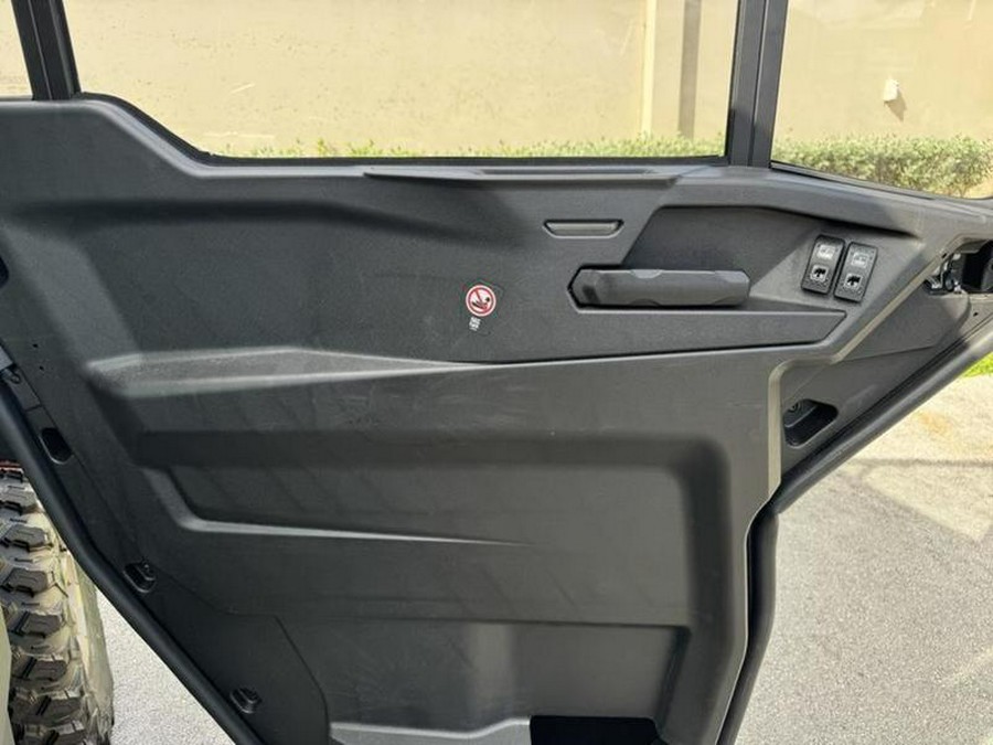 2025 Can-Am® Defender Limited HD10