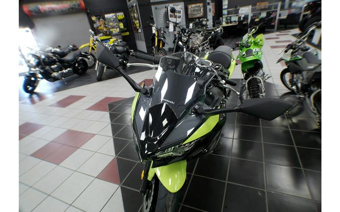 2026 Ninja 650 - Kawasaki