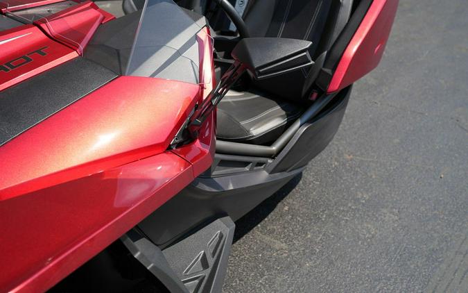 2018 Polaris Slingshot SL Sunset Red