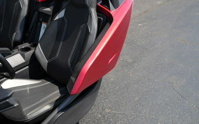 2018 Polaris Slingshot SL Sunset Red