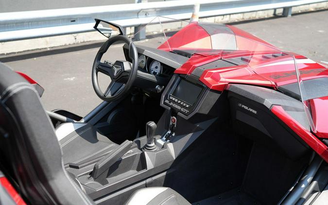 2018 Polaris Slingshot SL Sunset Red