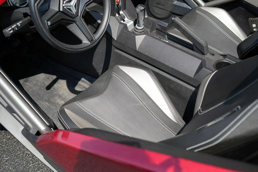 2018 Polaris Slingshot SL Sunset Red
