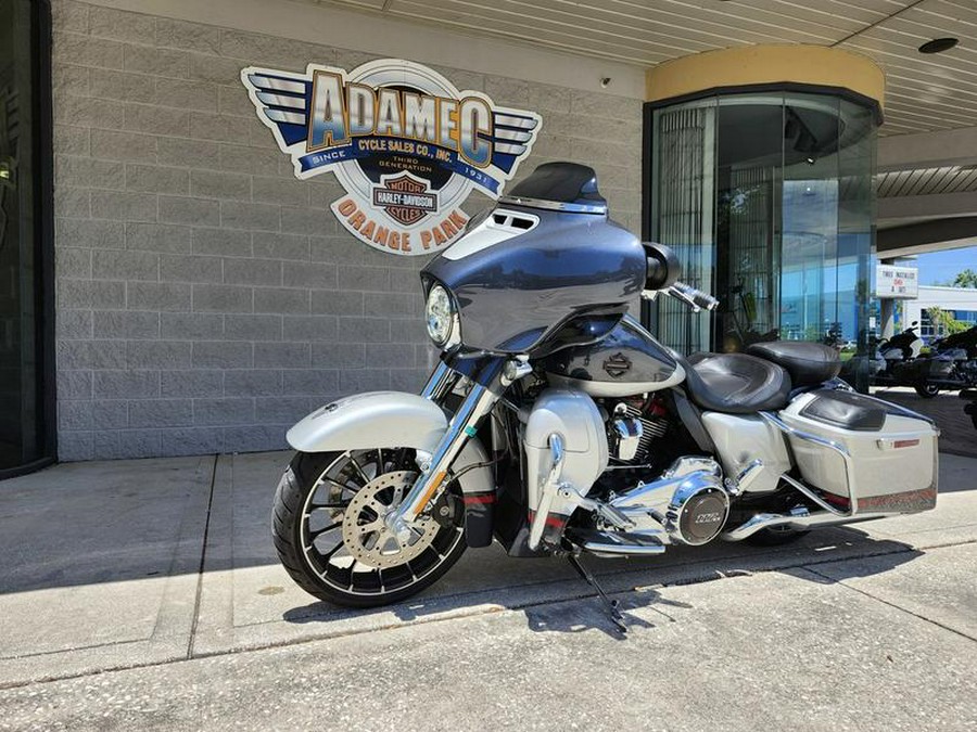 2019 Harley-Davidson® FLHXSE - CVO™ Street Glide®