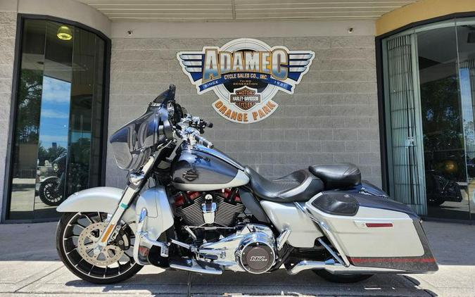 2019 Harley-Davidson® FLHXSE - CVO™ Street Glide®