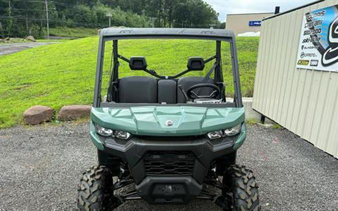 2025 Can-Am Defender DPS HD10