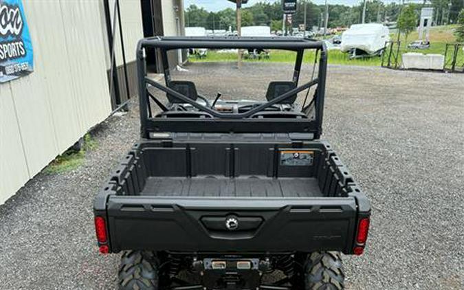 2025 Can-Am Defender DPS HD10