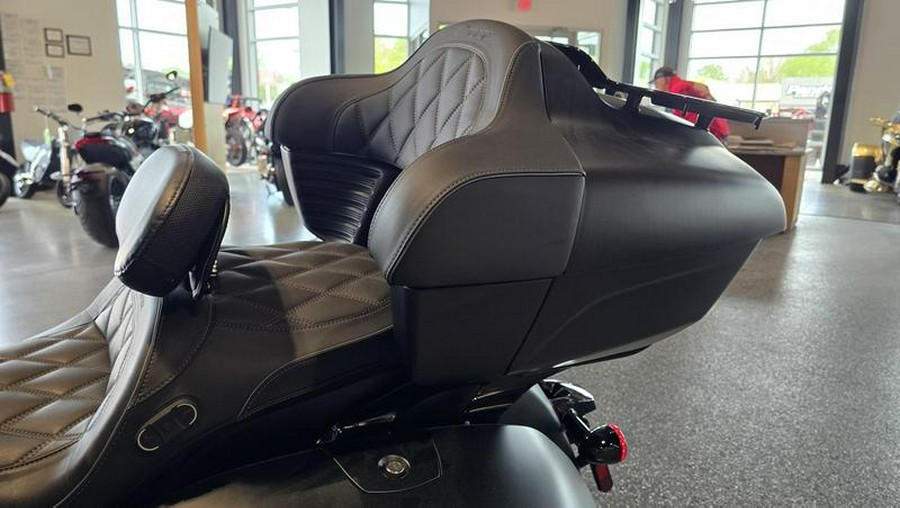 2024 Indian Motorcycle® Pursuit® Dark Horse® Black Smoke